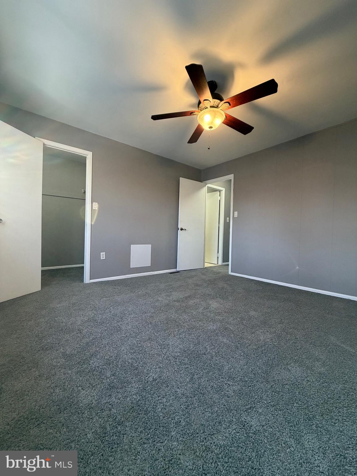 WHISPERING PINES - Residential