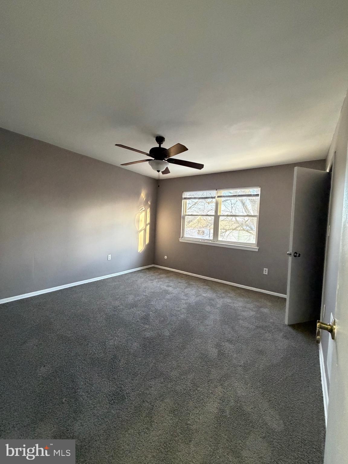 WHISPERING PINES - Residential