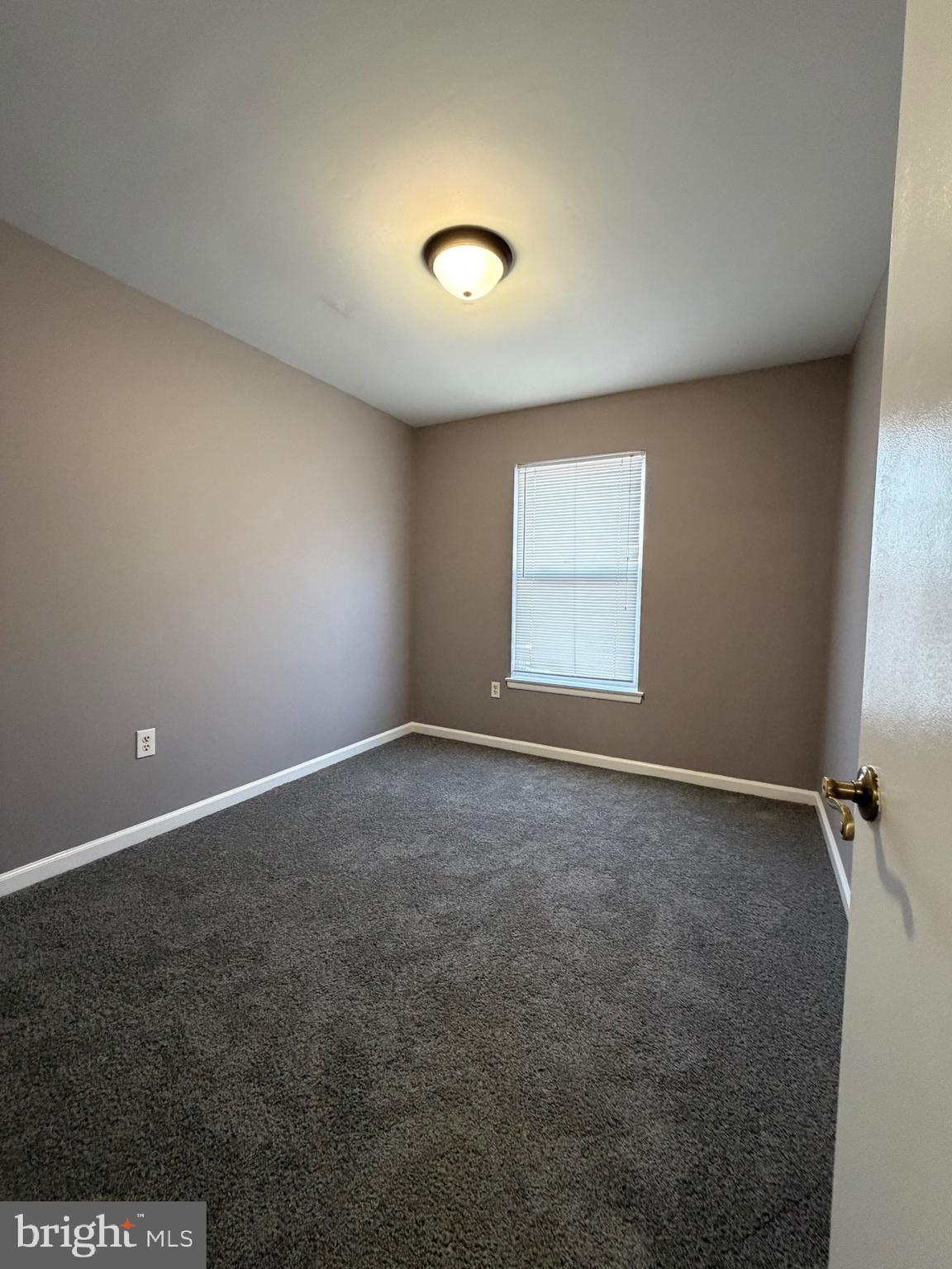 WHISPERING PINES - Residential