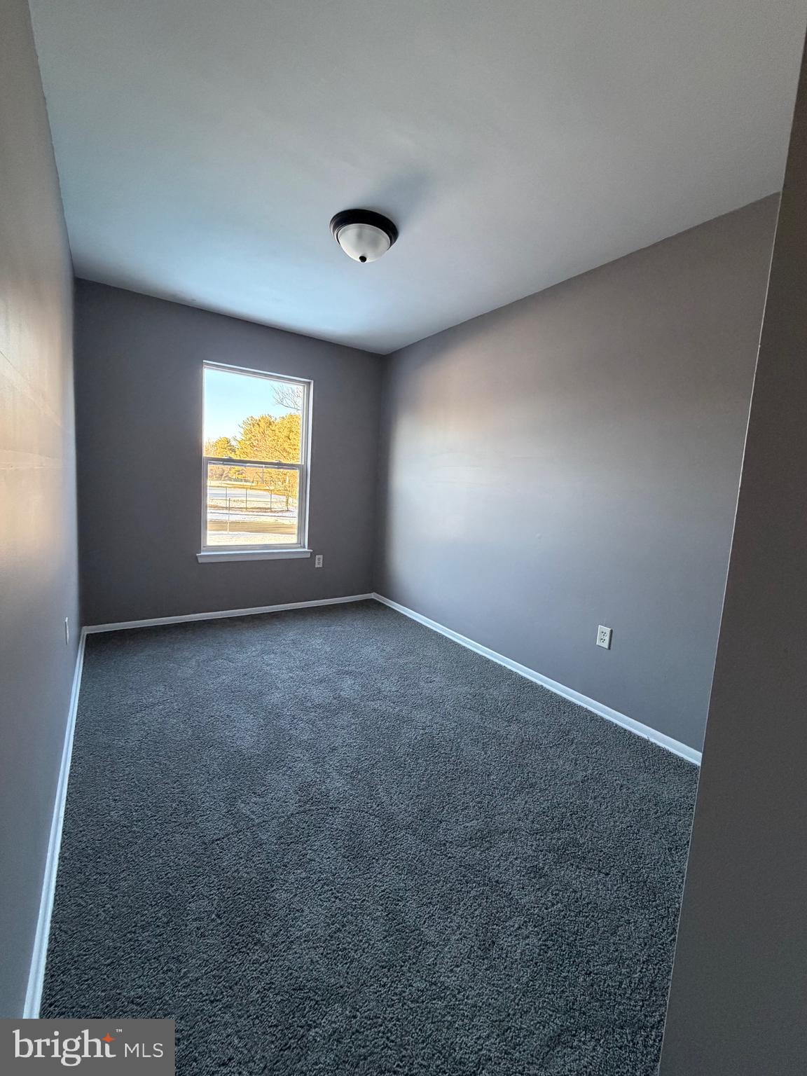 WHISPERING PINES - Residential