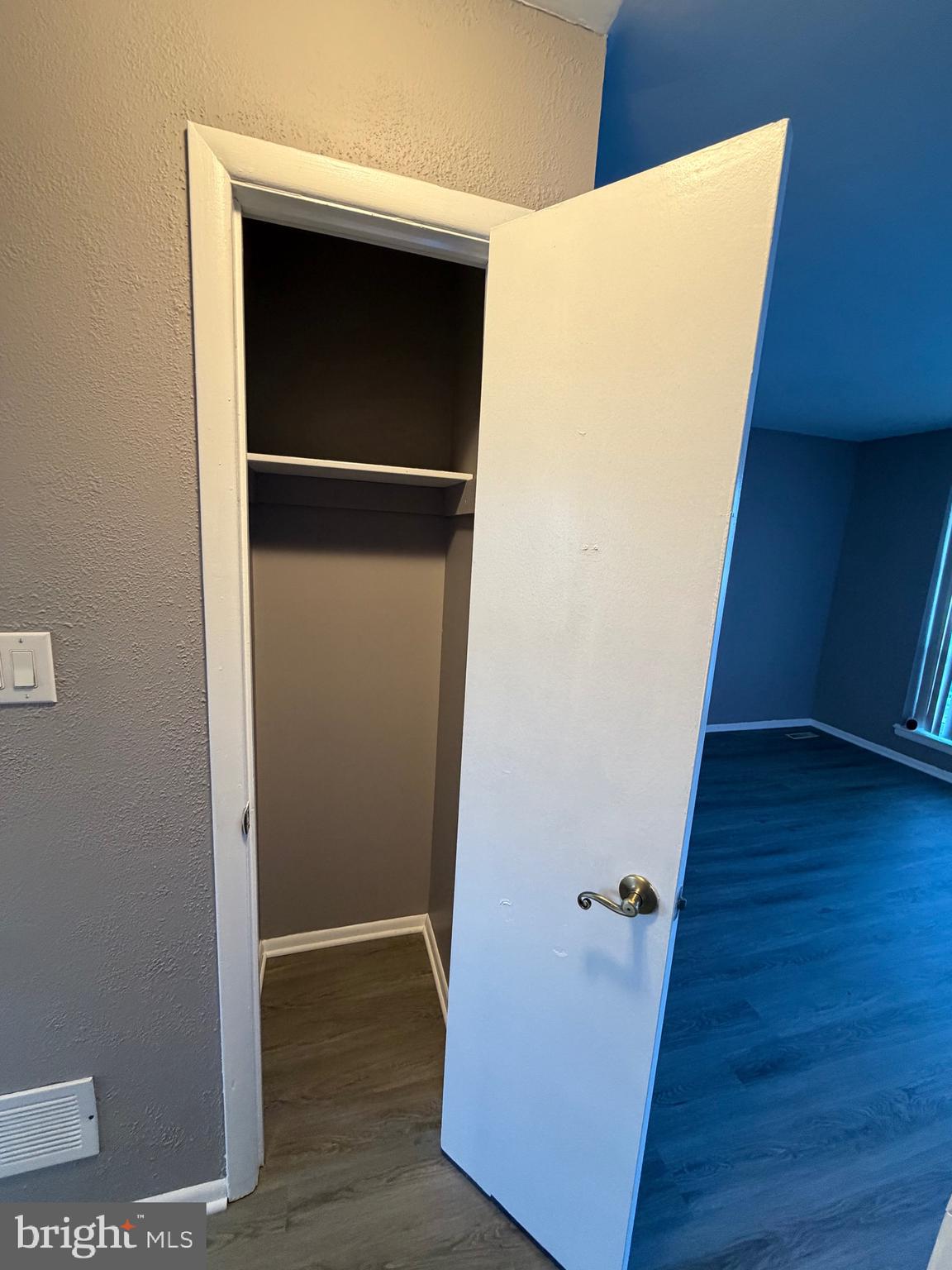 WHISPERING PINES - Residential