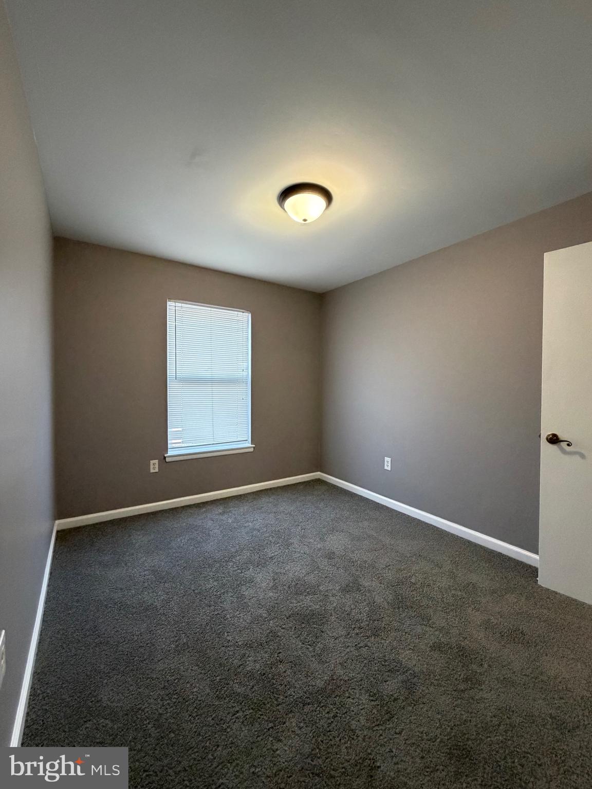 WHISPERING PINES - Residential