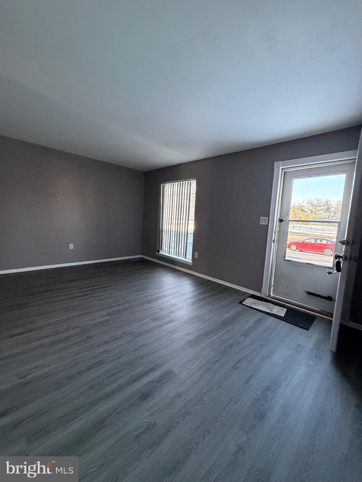 WHISPERING PINES - Residential