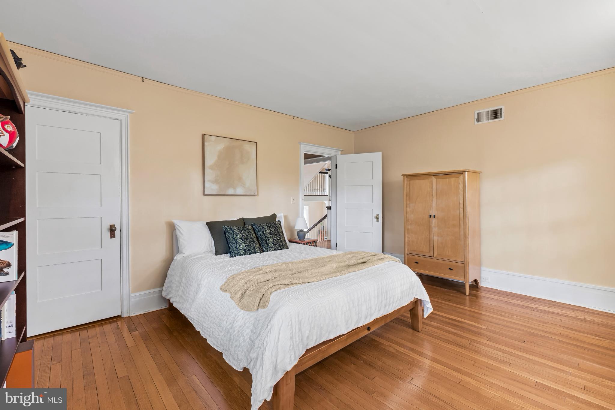 ROLAND PARK - Residential