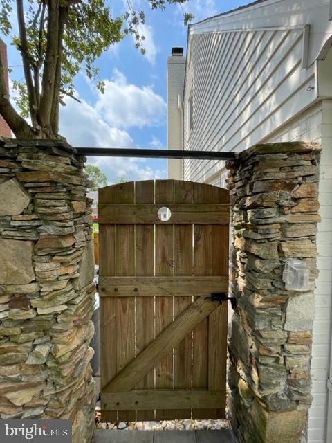 KNOLLWOOD - Residential