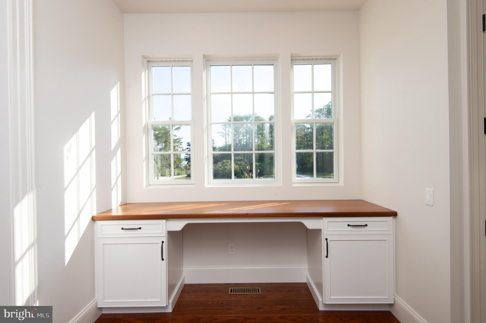 TOWN POINT - Residential