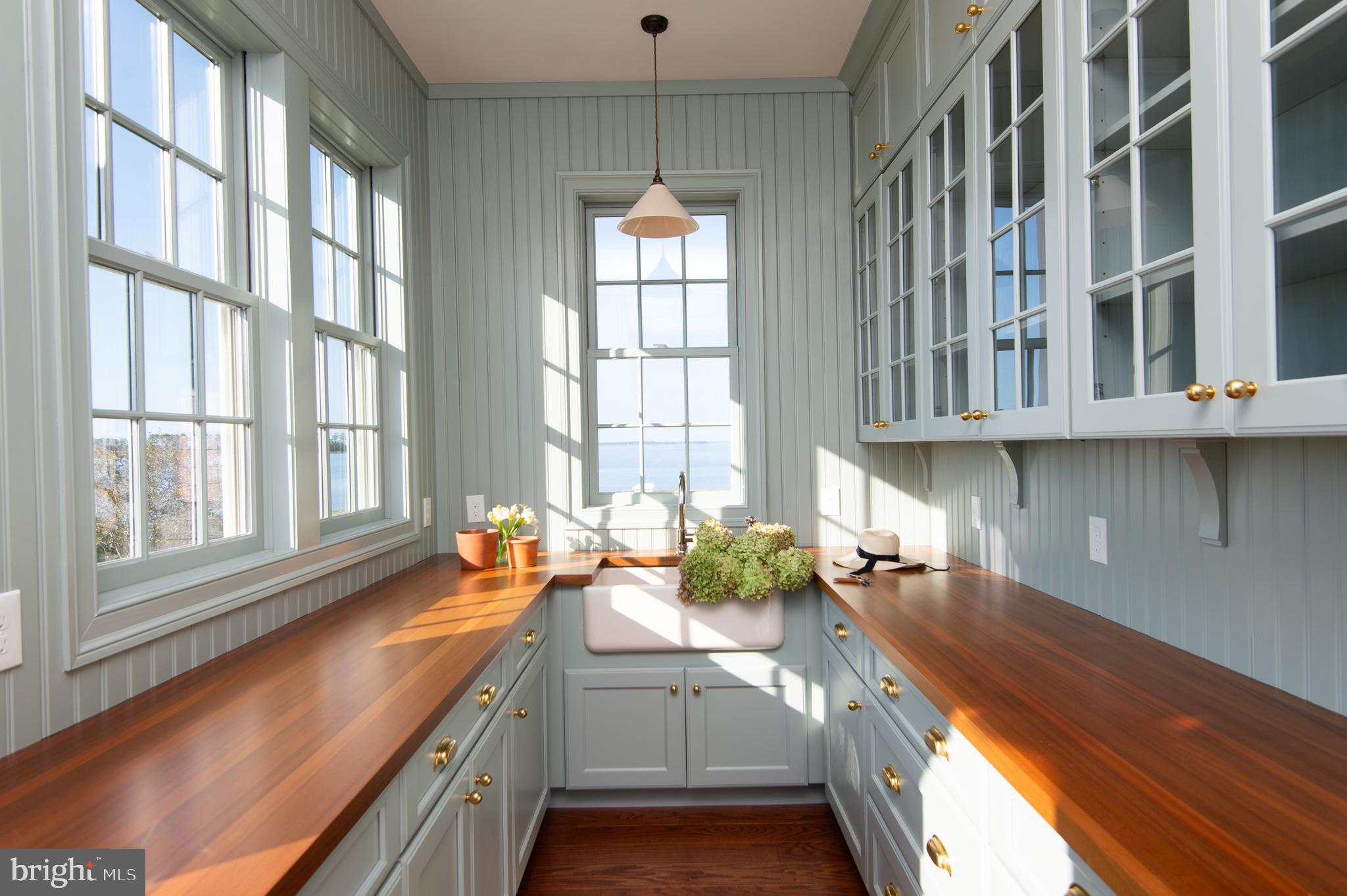 TOWN POINT - Residential