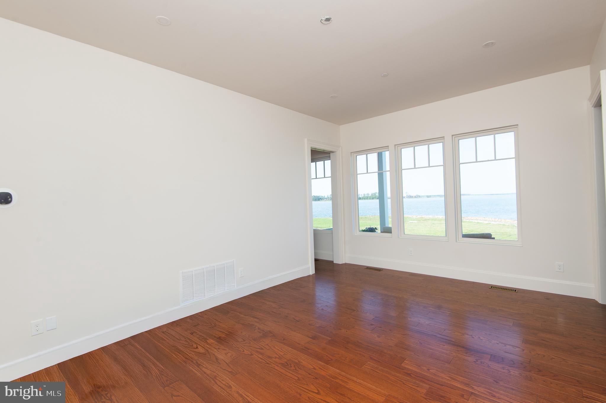 TOWN POINT - Residential