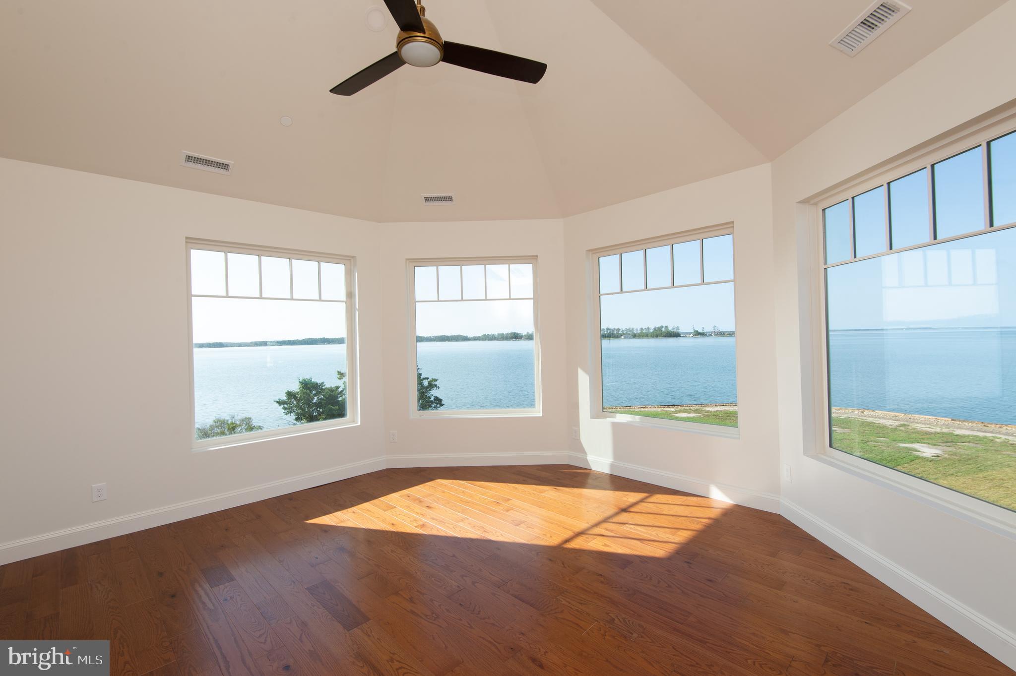 TOWN POINT - Residential