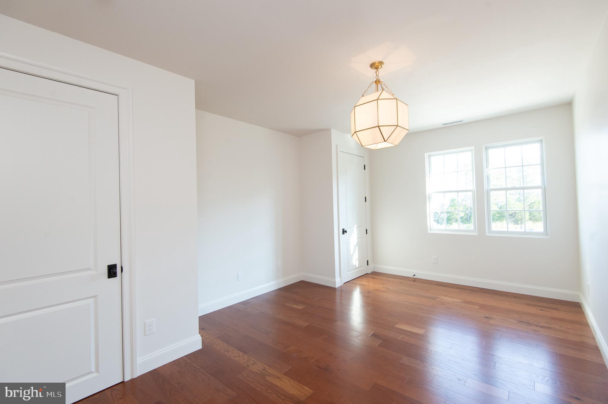 TOWN POINT - Residential