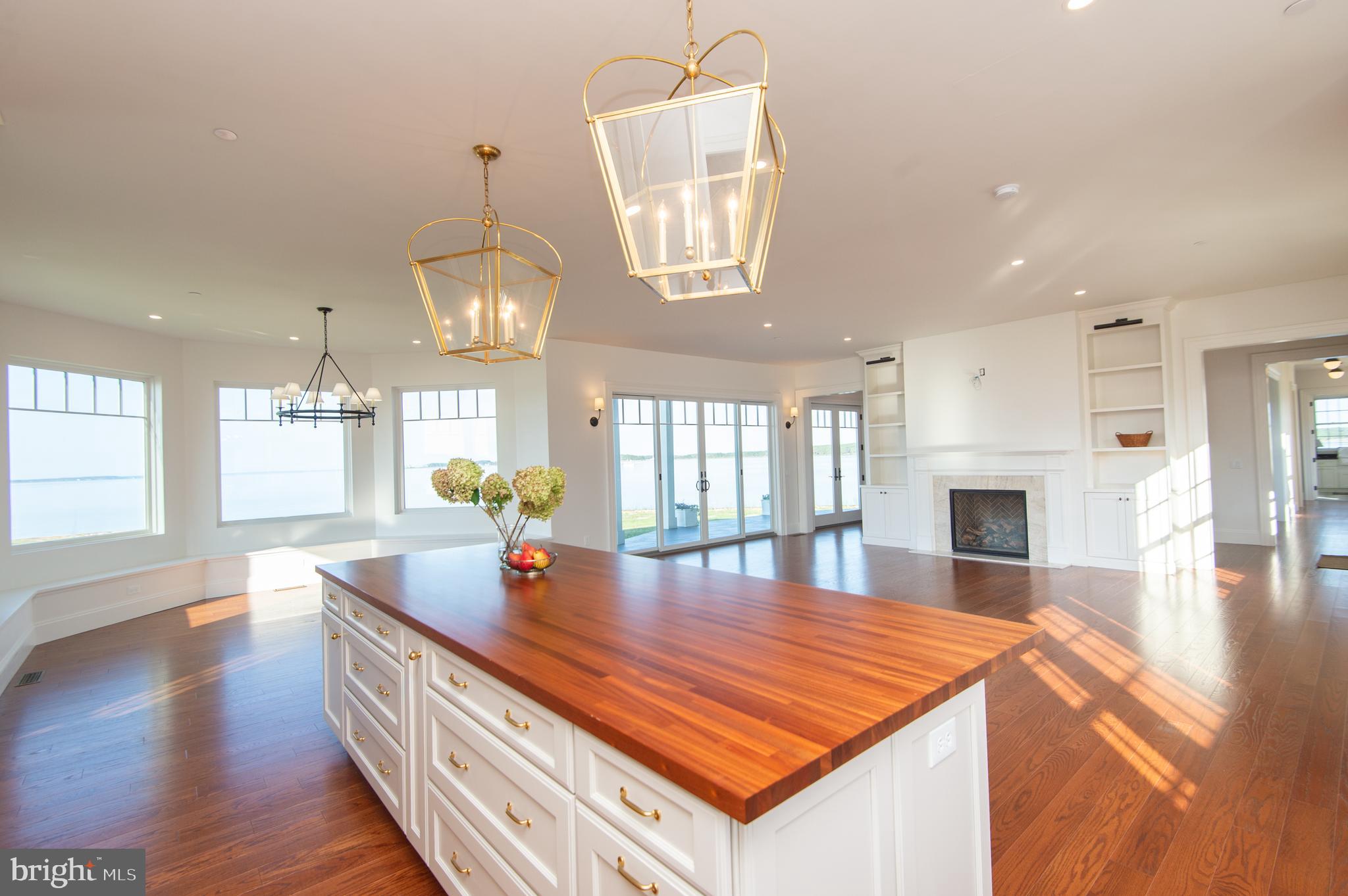 TOWN POINT - Residential