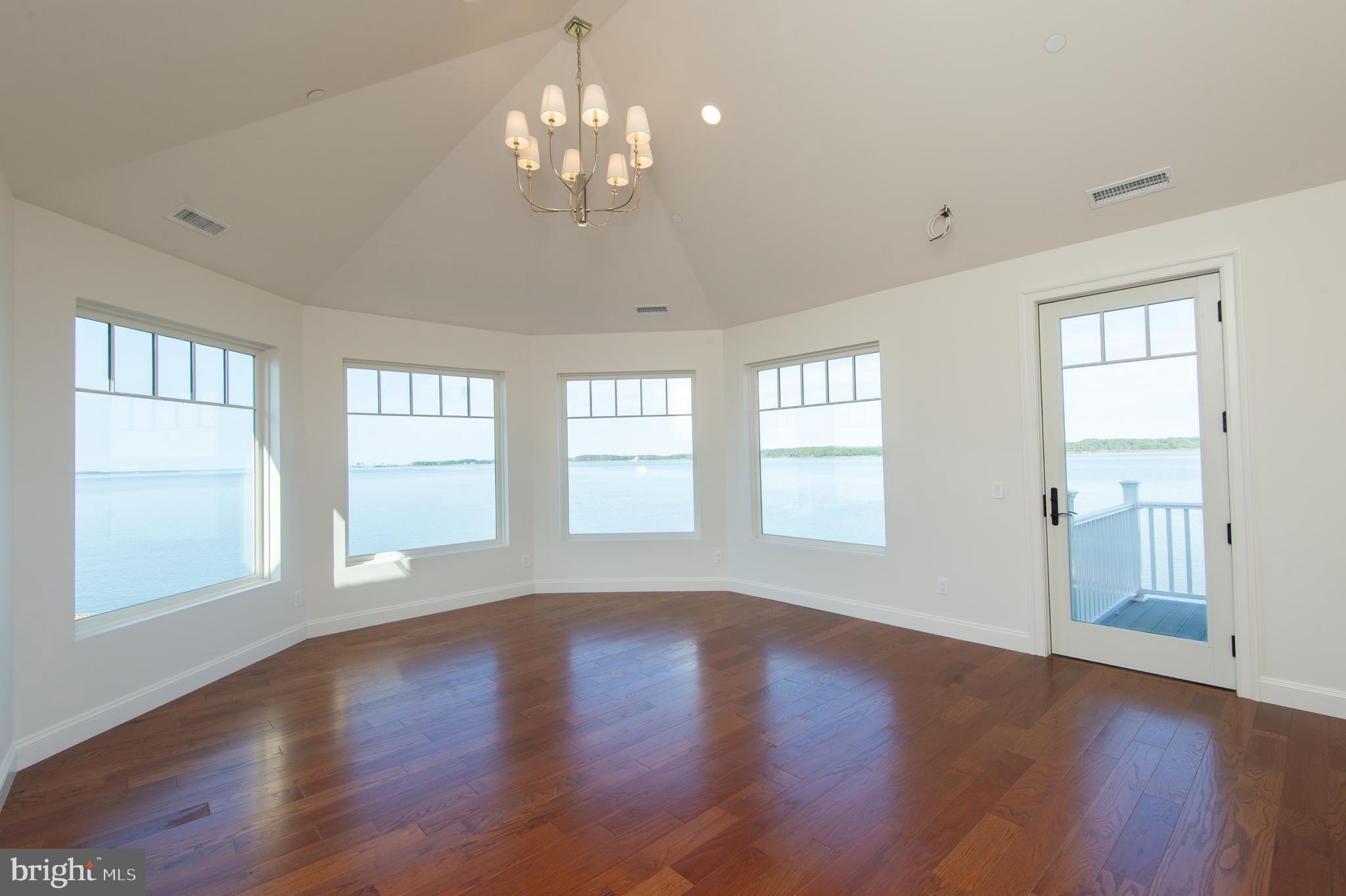 TOWN POINT - Residential