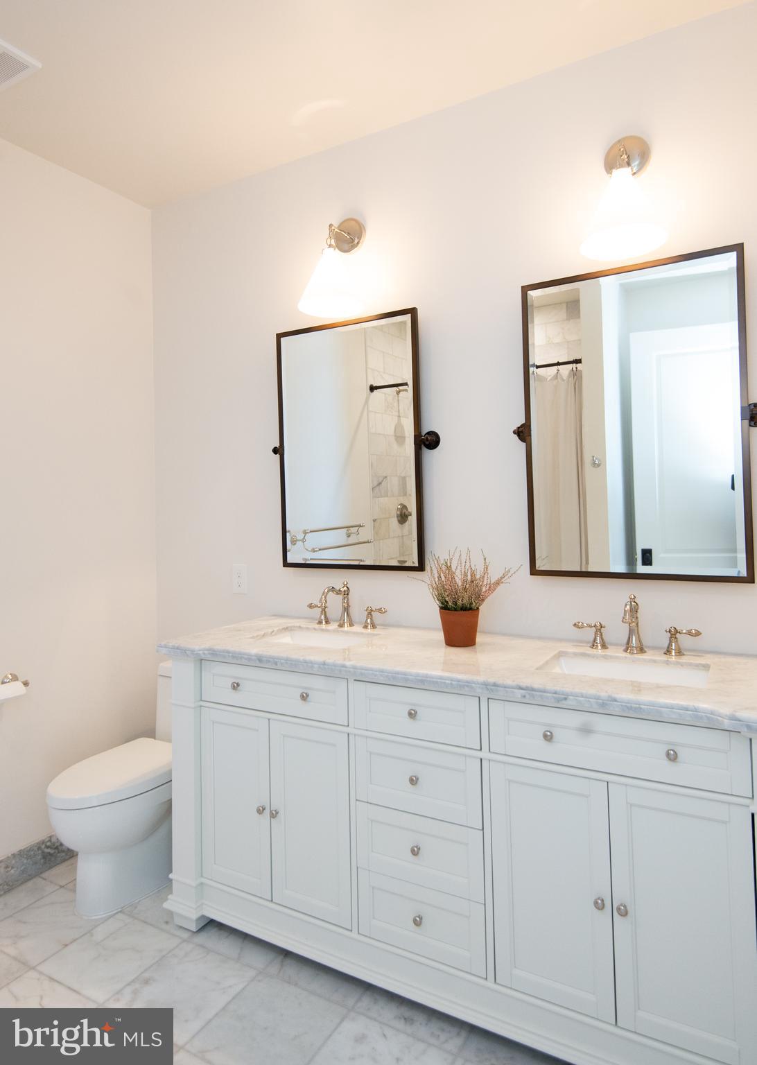 TOWN POINT - Residential