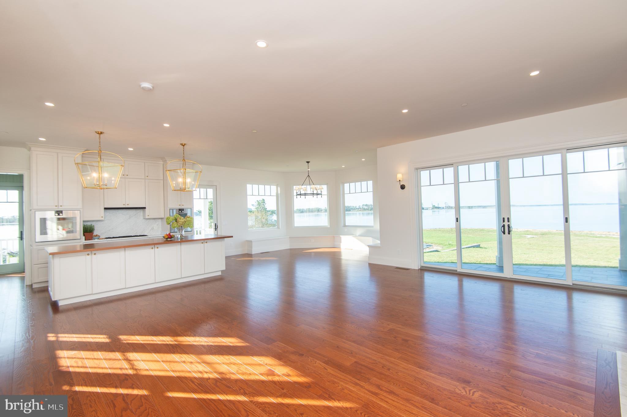 TOWN POINT - Residential