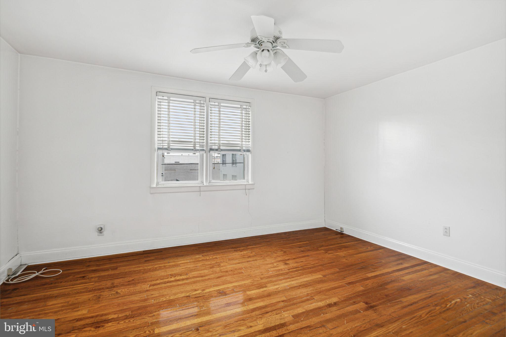 PORT RICHMOND - Residential