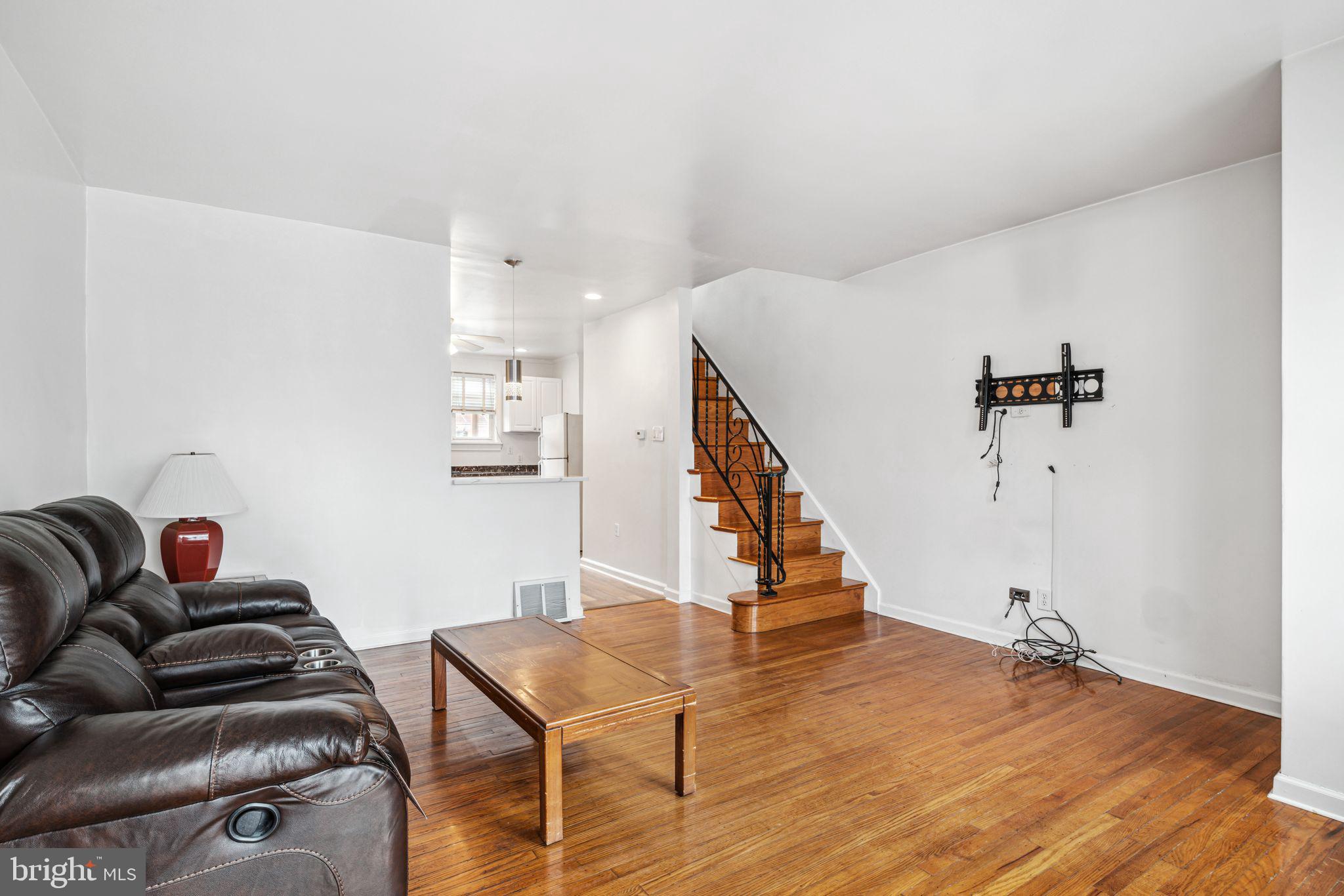 PORT RICHMOND - Residential