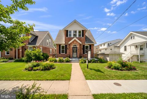 Photo of 6018 2nd Street NW, WASHINGTON, DC 20011 (MLS # DCDC2242182)