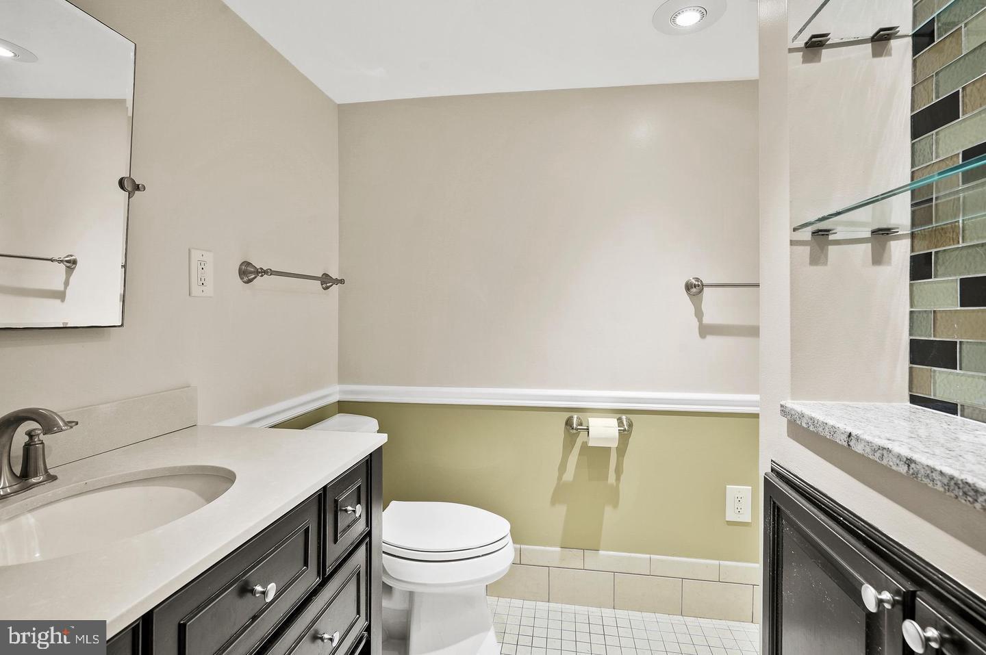 SLEEPY HOLLOW WOODS - Residential Lease