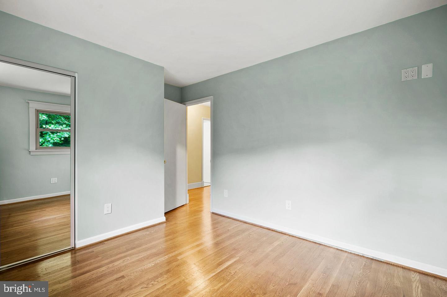 SLEEPY HOLLOW WOODS - Residential Lease