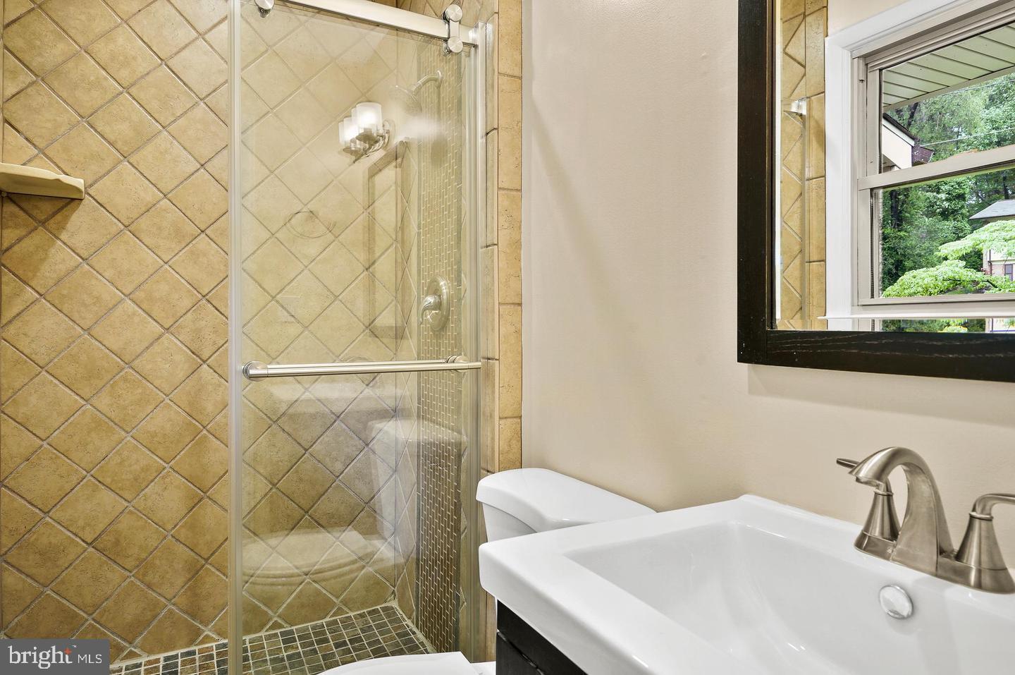 SLEEPY HOLLOW WOODS - Residential Lease