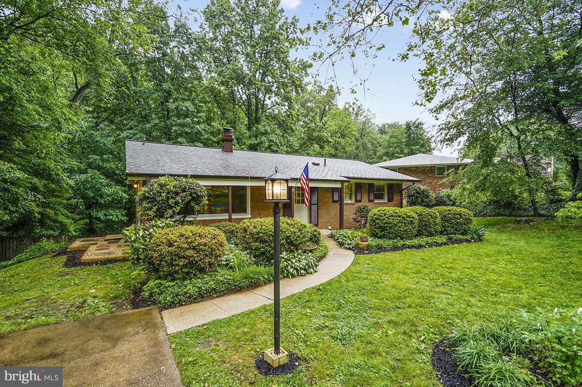 SLEEPY HOLLOW WOODS - Residential Lease