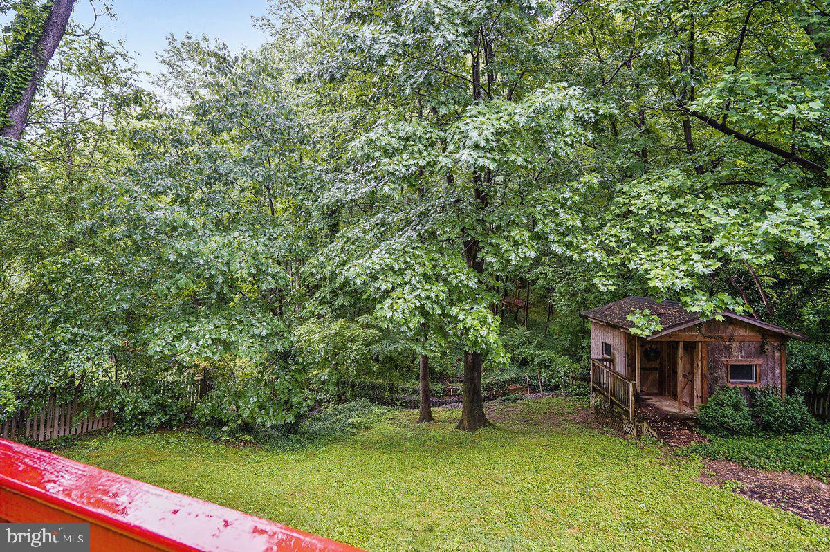 SLEEPY HOLLOW WOODS - Residential Lease