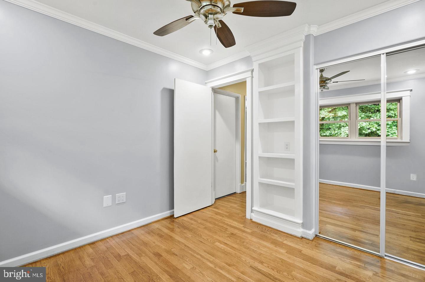 SLEEPY HOLLOW WOODS - Residential Lease