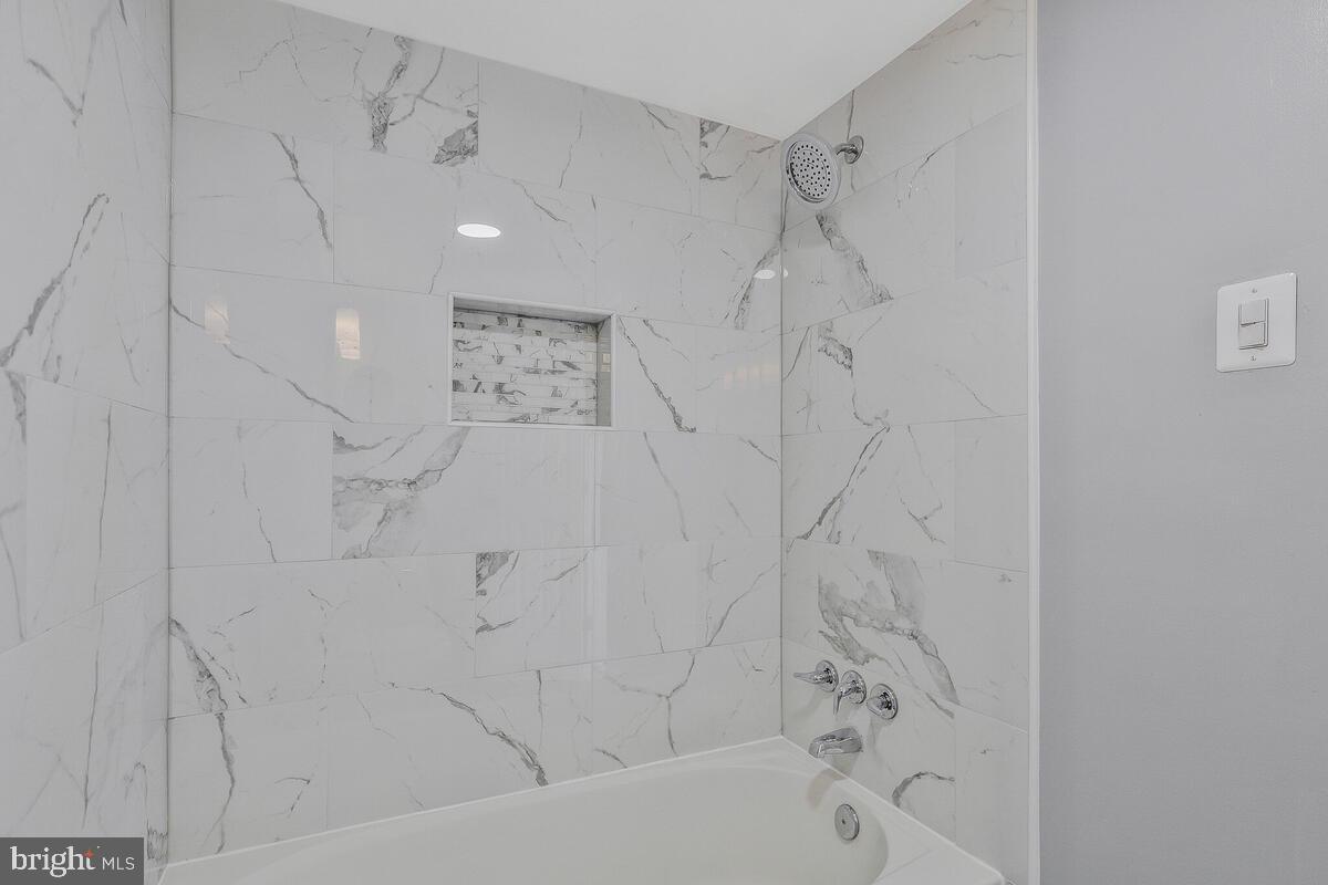 OLD TOWNE VILLAGE CONDOMINIUMS - Residential