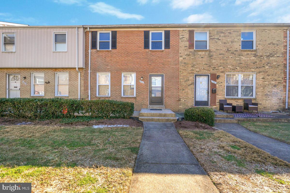 OLD TOWNE VILLAGE CONDOMINIUMS - Residential