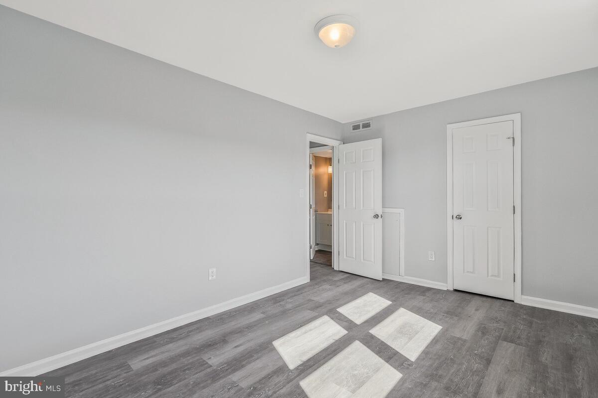 OLD TOWNE VILLAGE CONDOMINIUMS - Residential