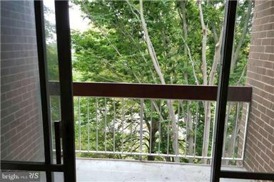 VILLAGE OF WILDE LAKE - Residential