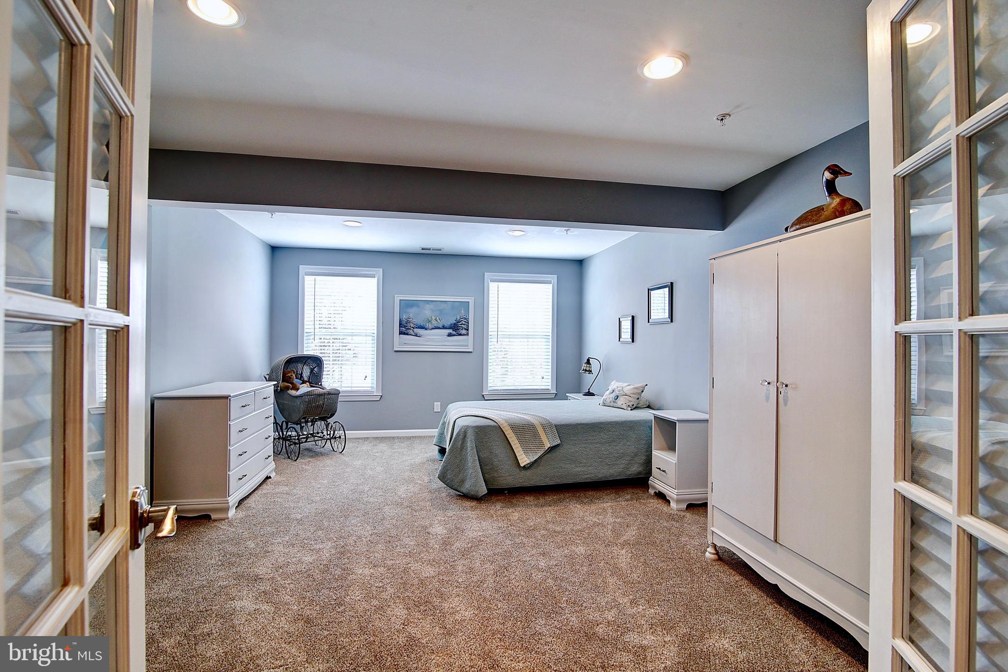 SIGNATURE CLUB AT GREENVIEW - Residential