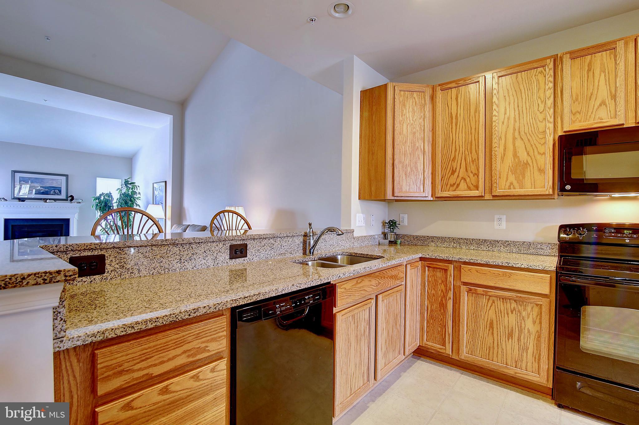 SIGNATURE CLUB AT GREENVIEW - Residential