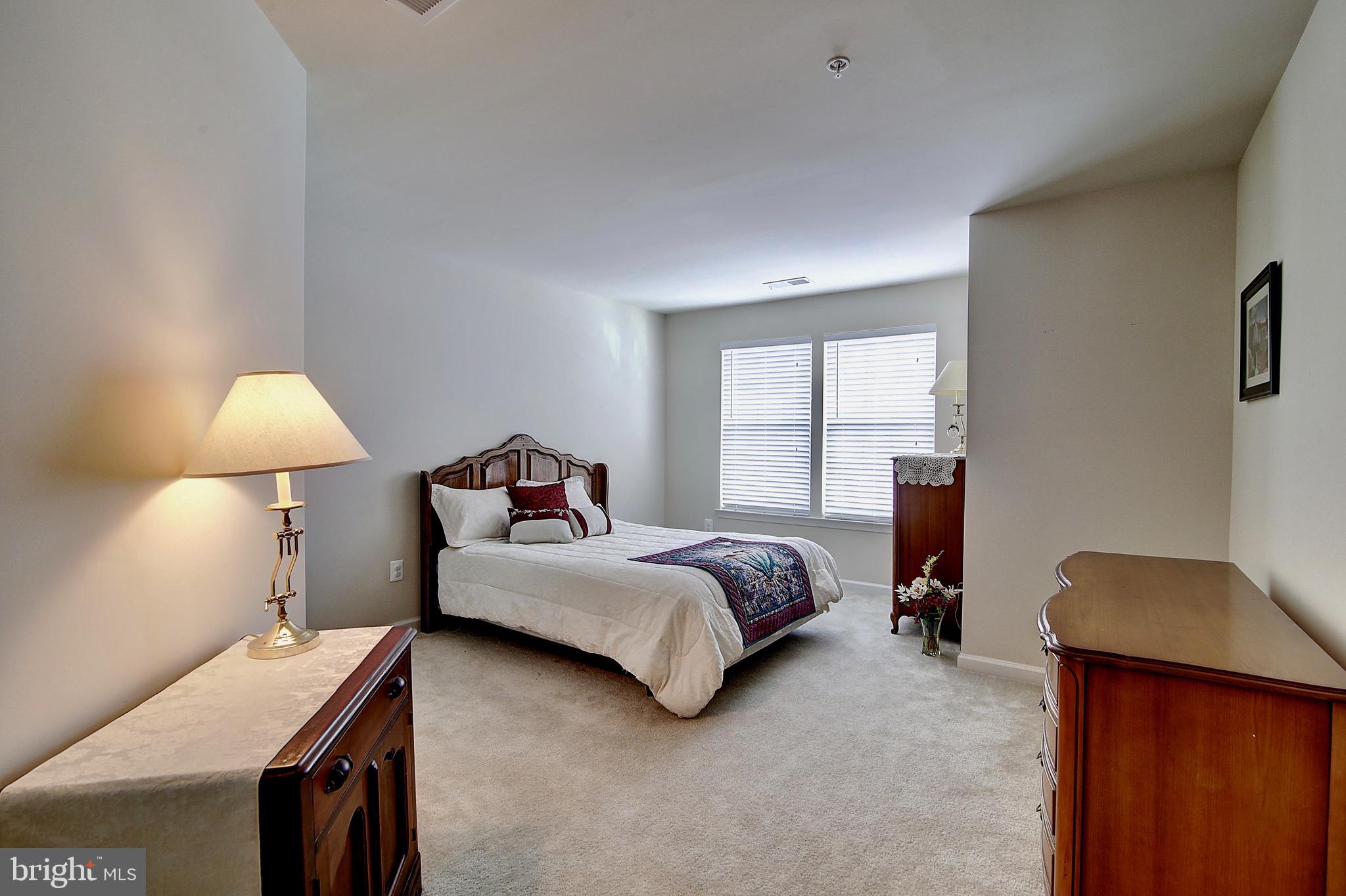 SIGNATURE CLUB AT GREENVIEW - Residential