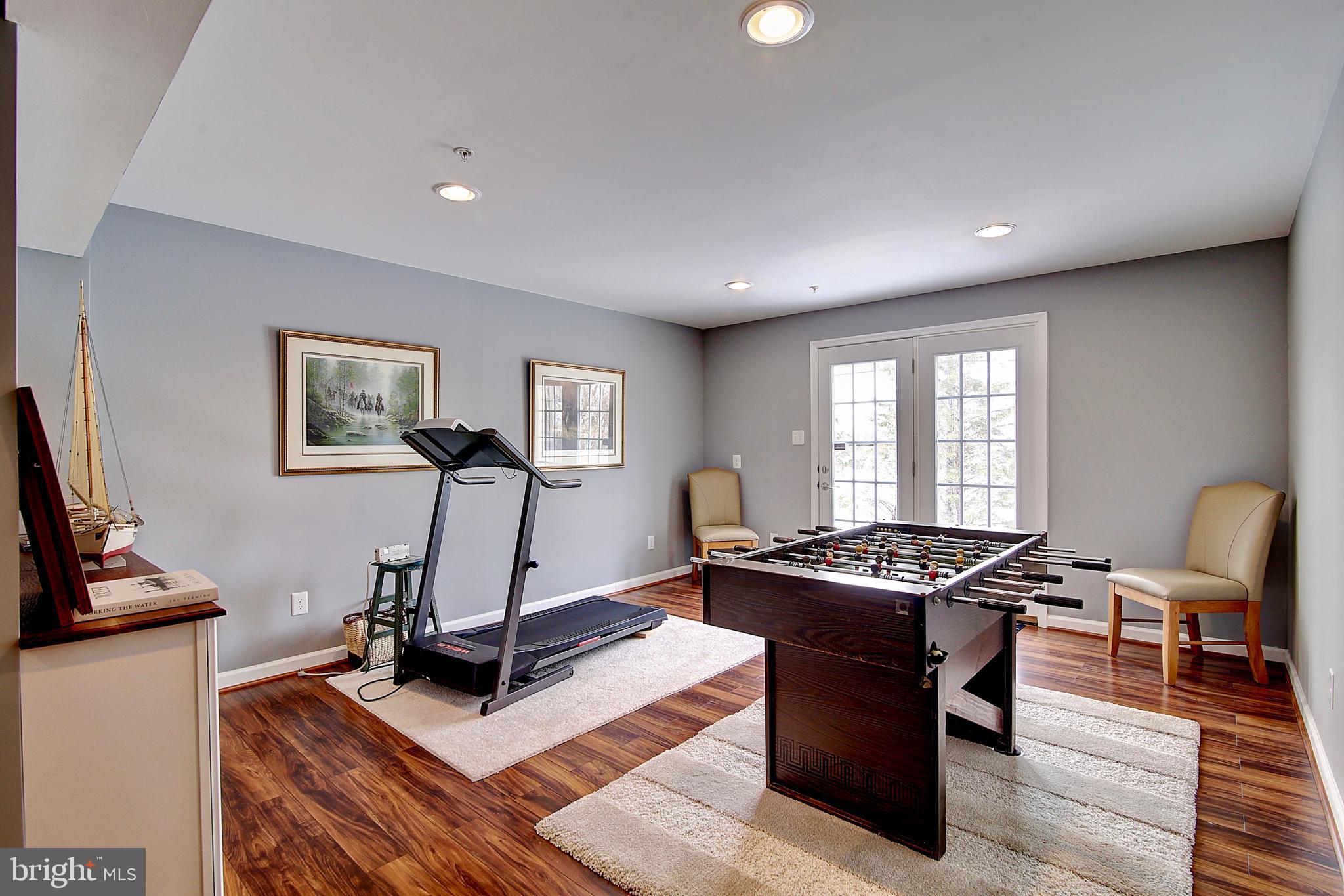 SIGNATURE CLUB AT GREENVIEW - Residential