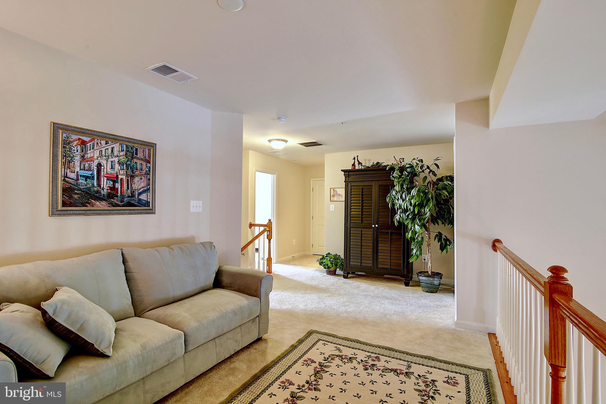 SIGNATURE CLUB AT GREENVIEW - Residential