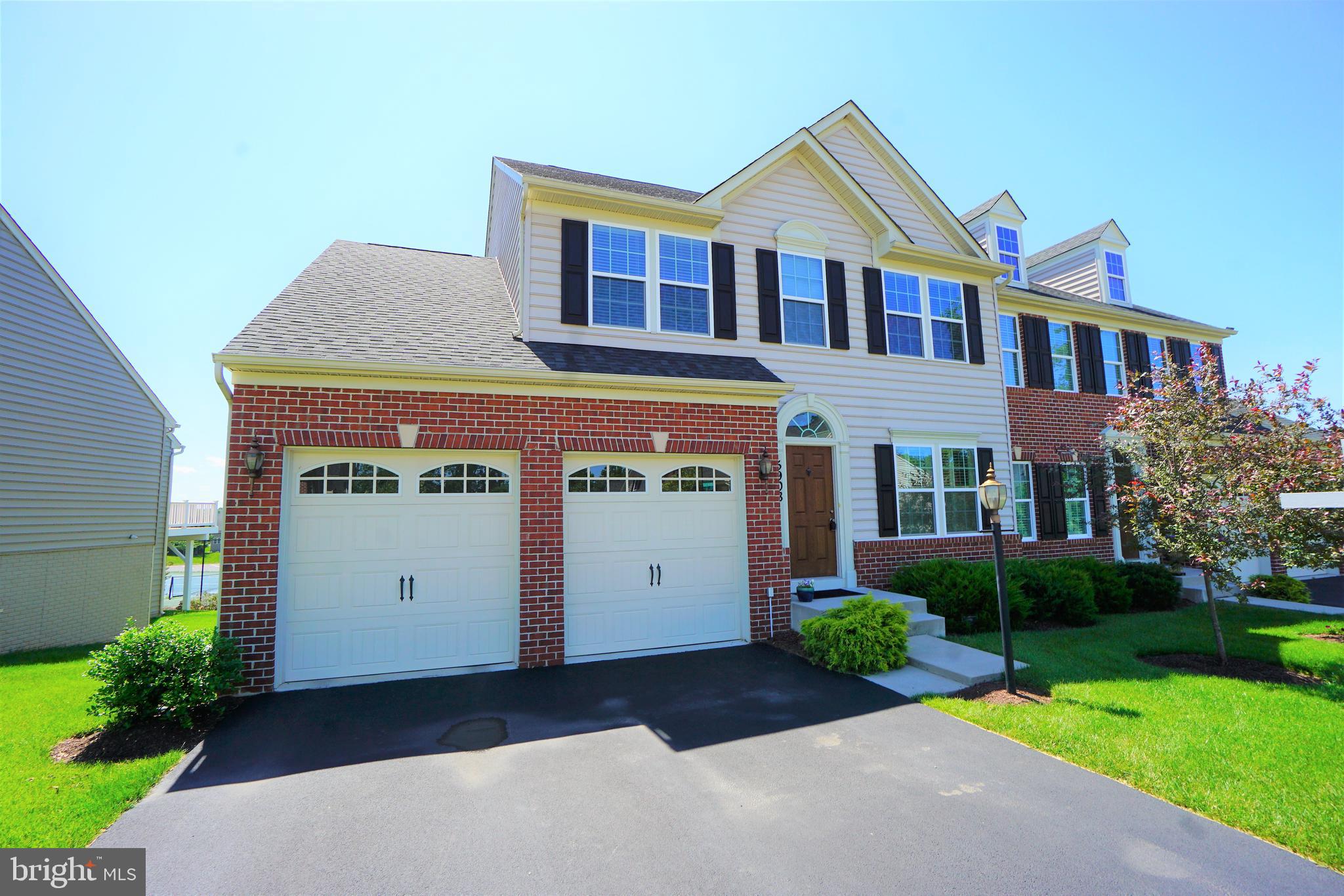 SIGNATURE CLUB AT GREENVIEW - Residential