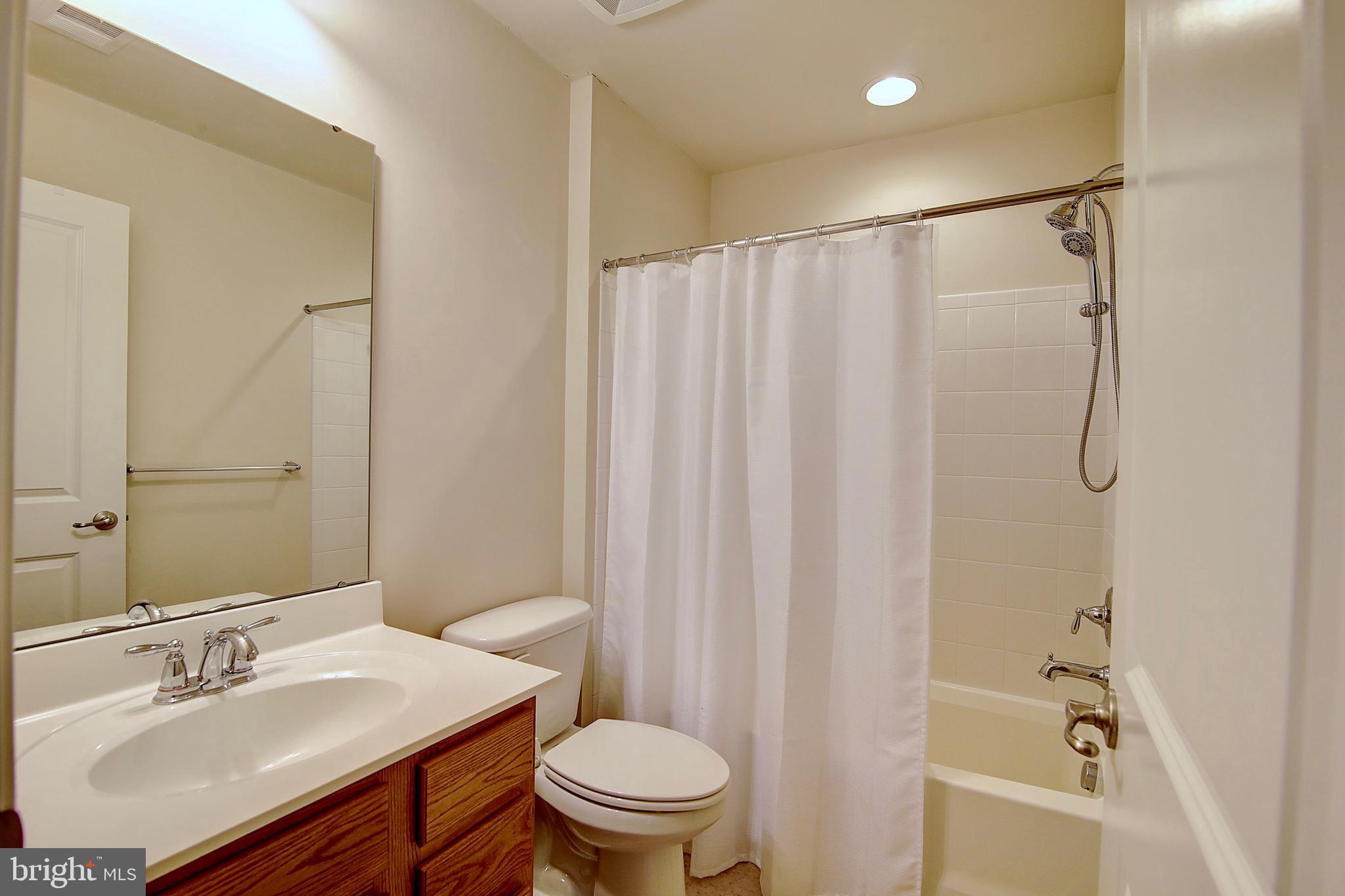 SIGNATURE CLUB AT GREENVIEW - Residential