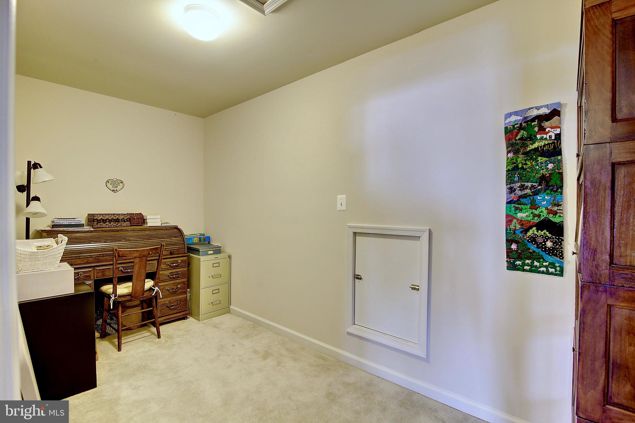 SIGNATURE CLUB AT GREENVIEW - Residential