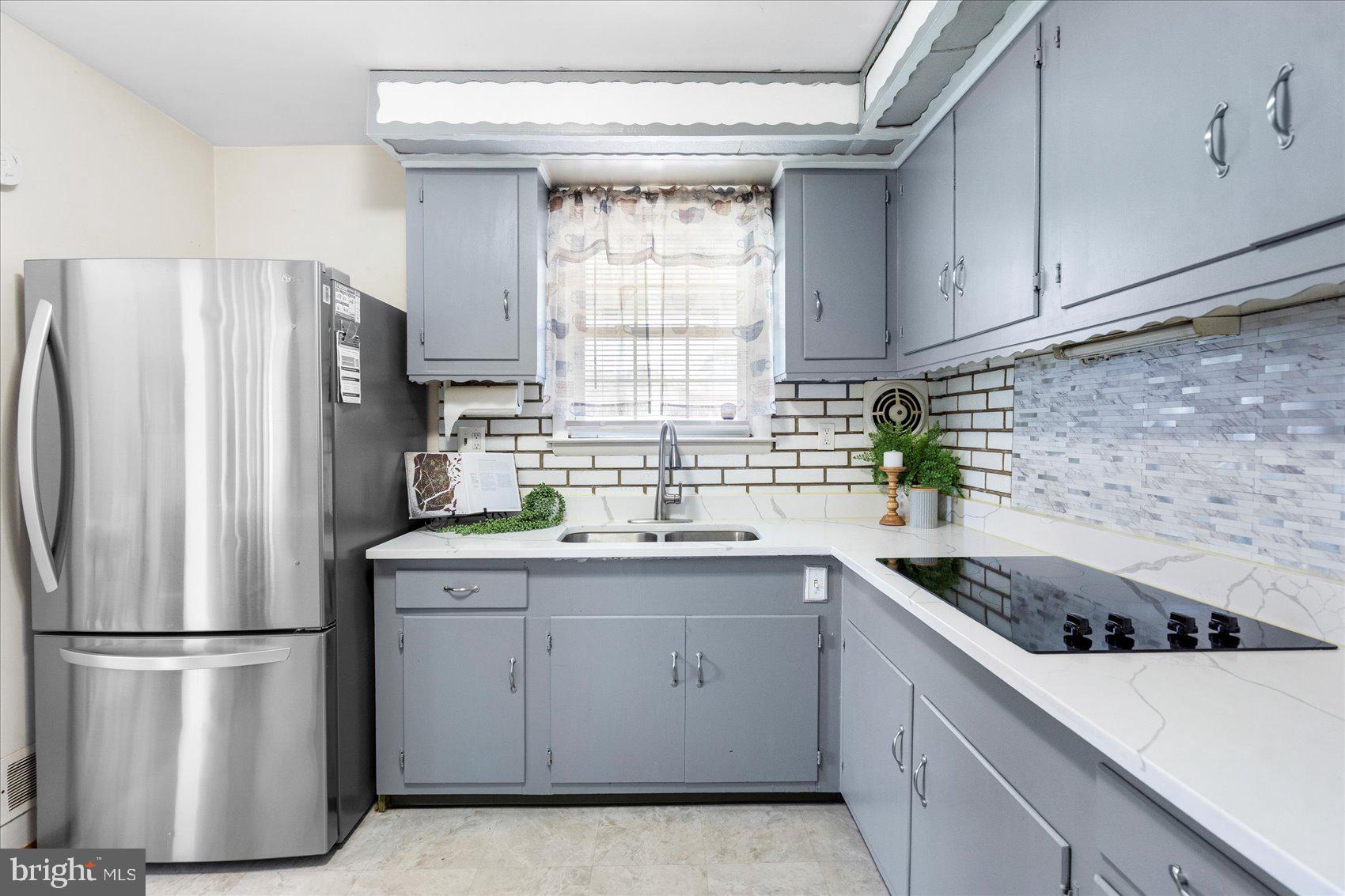 BACK RIVER HIGHLANDS - Residential