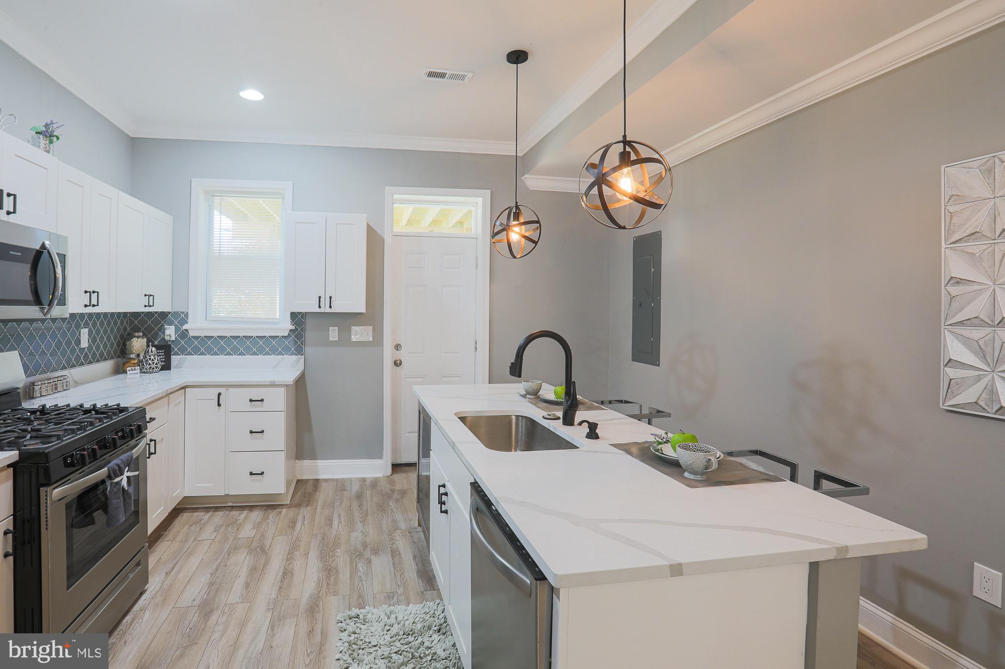 GARRISON - Residential