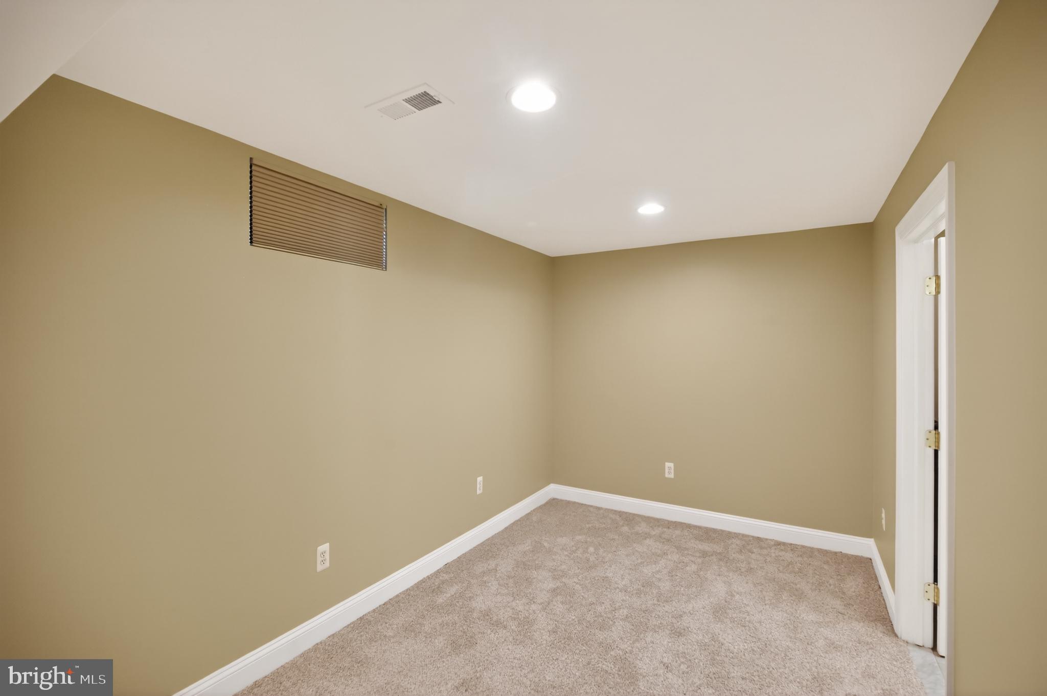 REGENCY AT DOMINION VALLEY - Residential