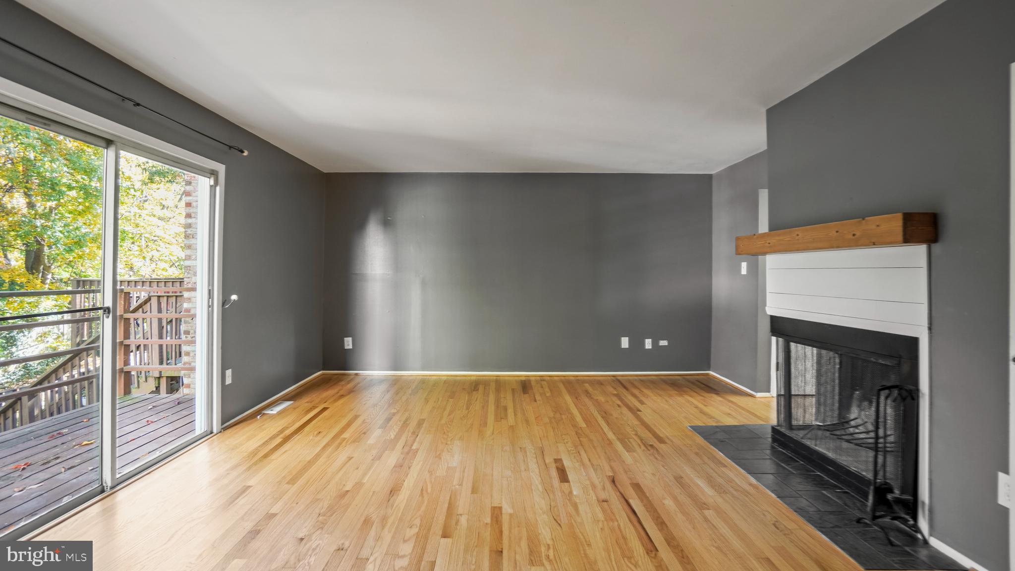 422 COLONIAL RIDGE LANE