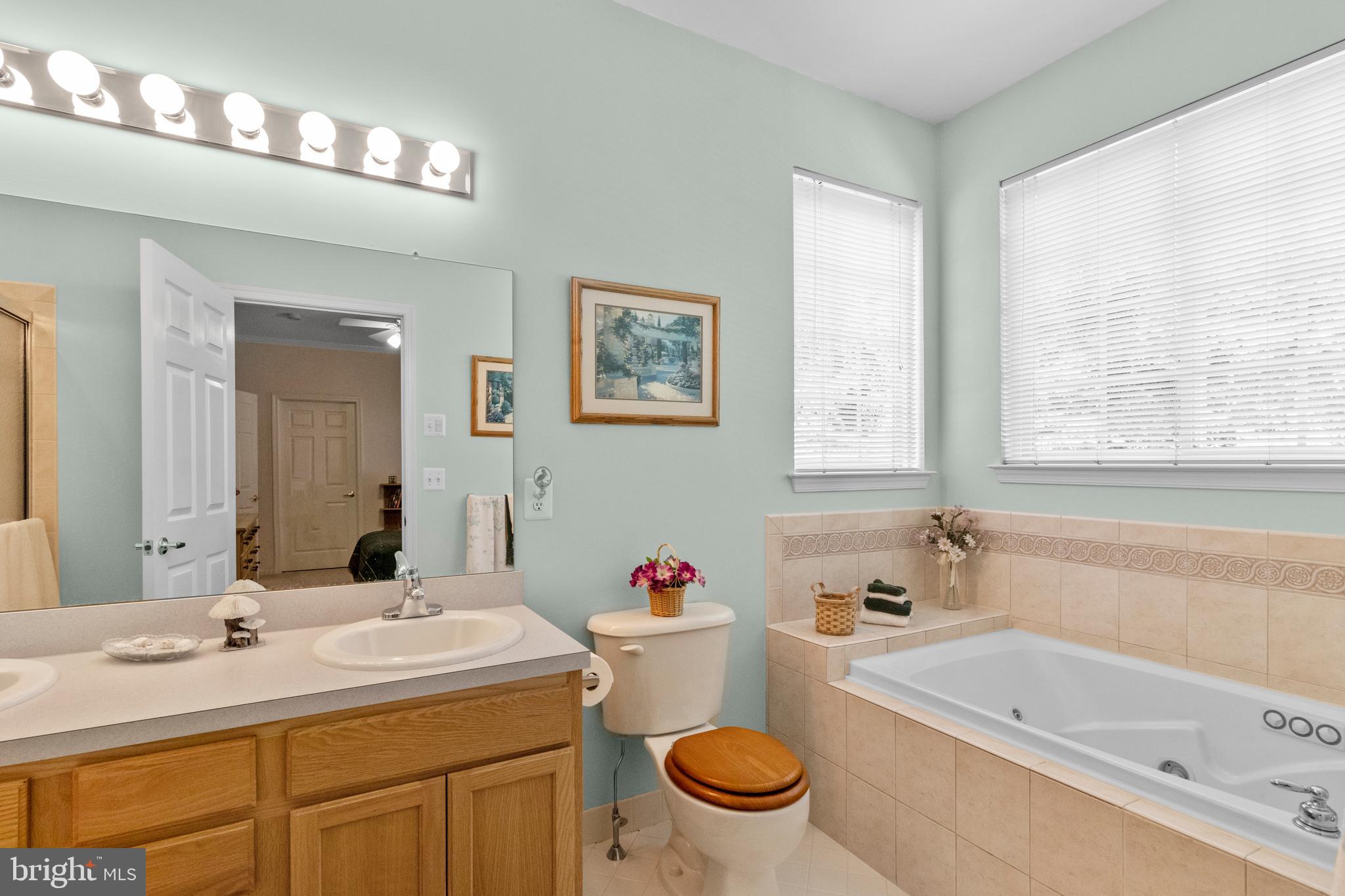 HERITAGE CR ESTS - Residential