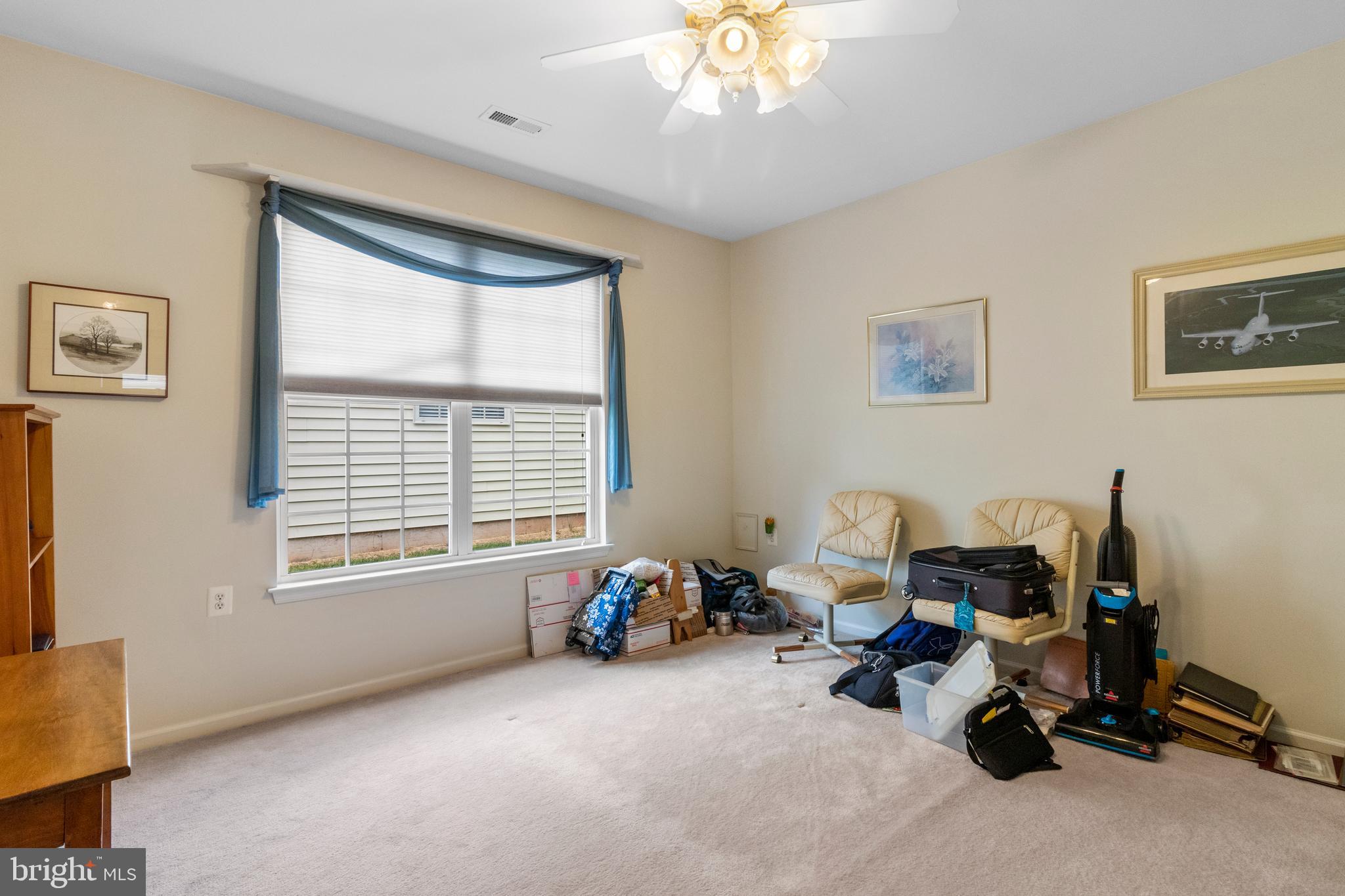 HERITAGE CR ESTS - Residential