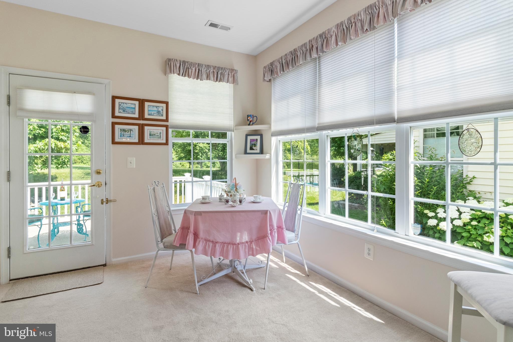 HERITAGE CR ESTS - Residential