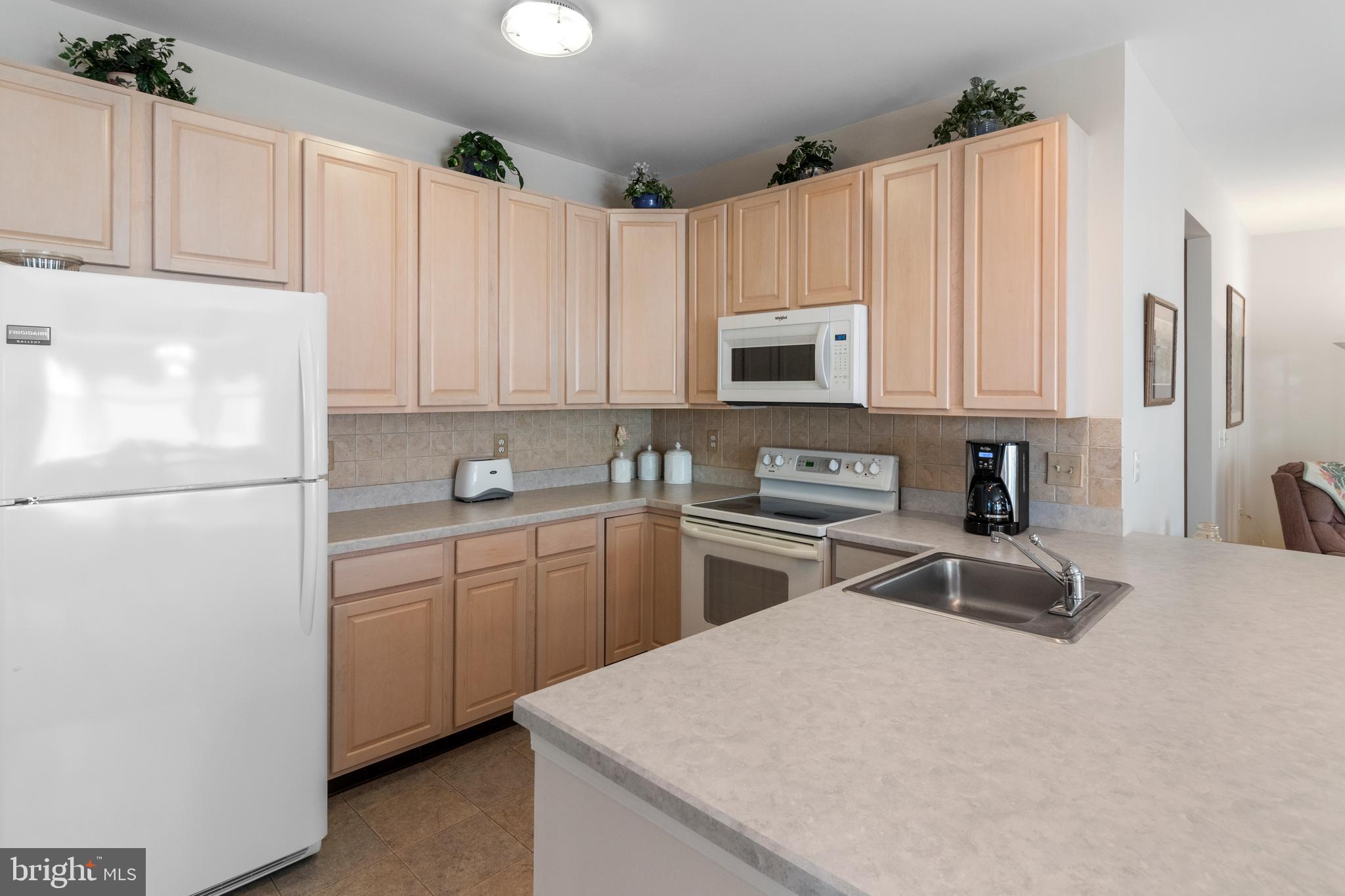 HERITAGE CR ESTS - Residential