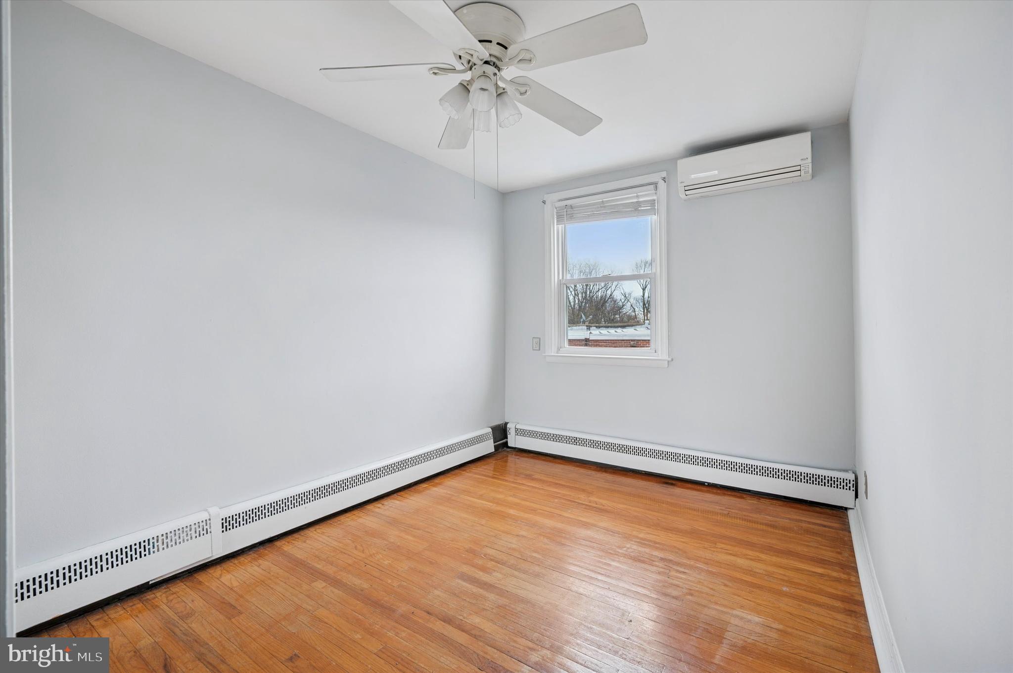 ROXBOROUGH - Residential