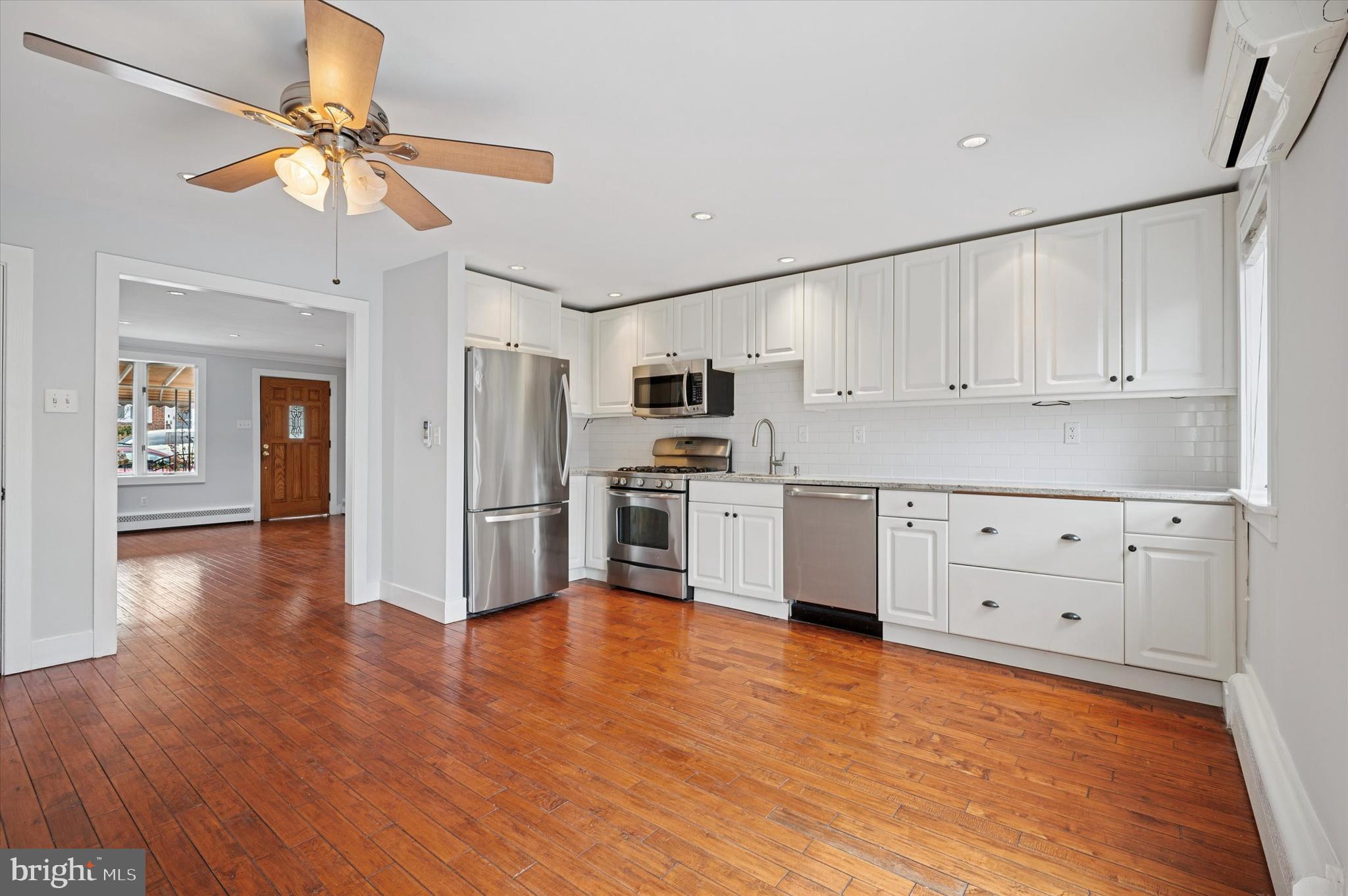 ROXBOROUGH - Residential