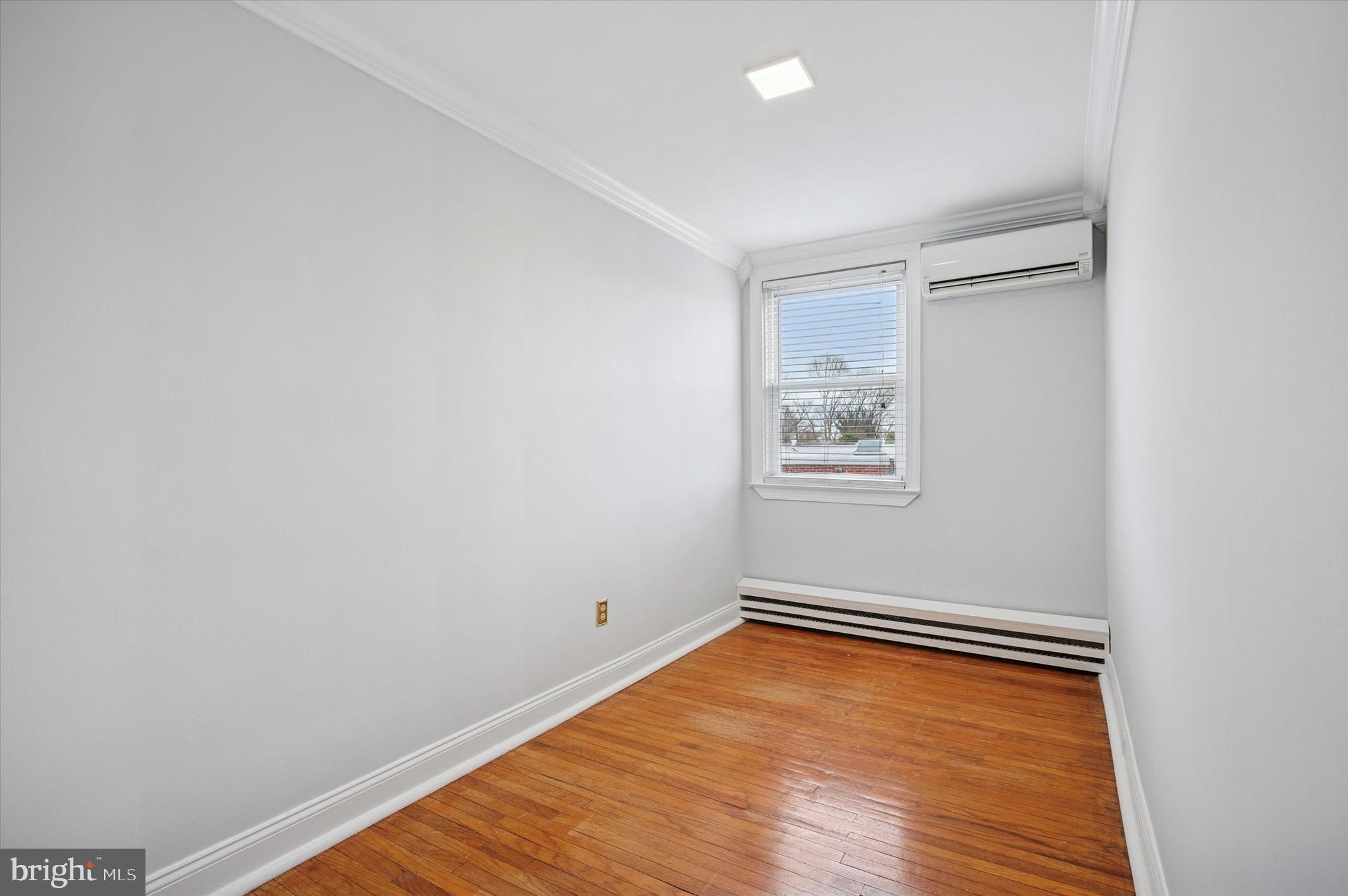 ROXBOROUGH - Residential